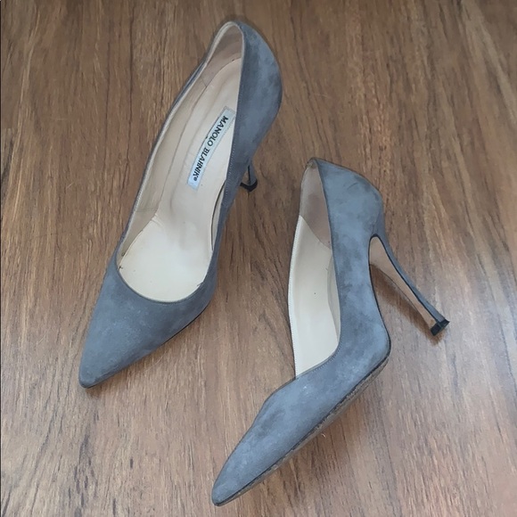 Manolo Blahnik Gray Suede Pumps 38.5 - Picture 2 of 7